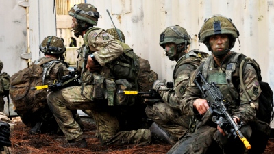 Ρωσικό μήνυμα ολέθρου στους Βρετανούς: «Έστω και ένας στρατιώτης να σταλεί στην Ουκρανία θα χτυπηθεί χωρίς έλεος»