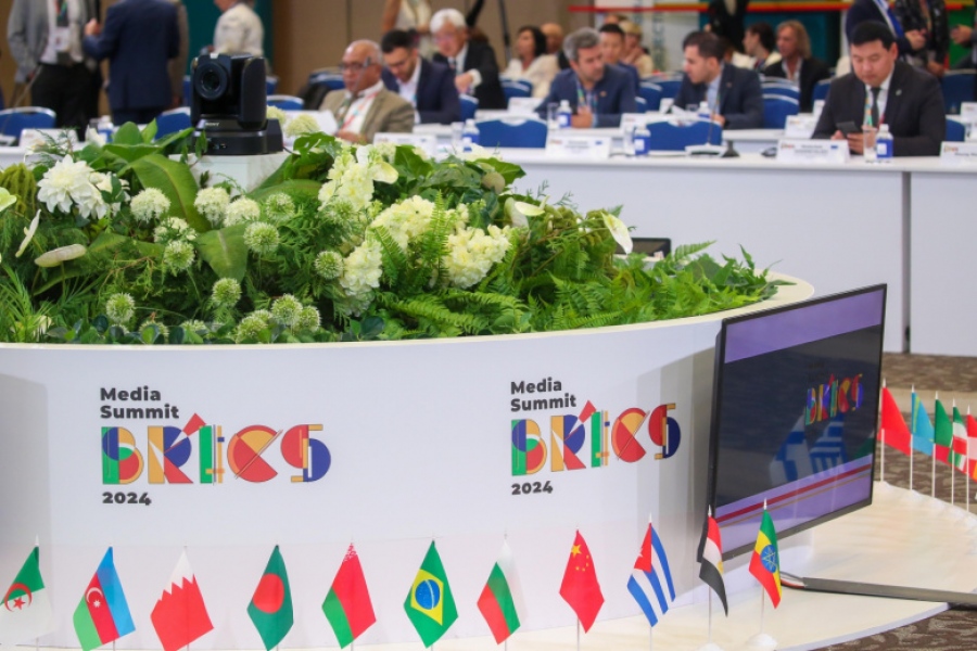 Οι ΗΠΑ θέλουν να στερήσουν από τις BRICS ένα από τα βασικά μέλη τους