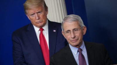 Trump: Μας έχει… κάψει ο ηλίθιος ο Fauci, όποτε βγαίνει στην τηλεόραση μας καταστρέφει