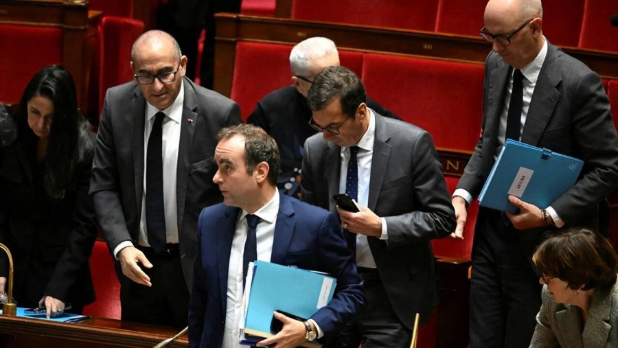 Σεισμός και πάλι στη Γαλλία – Τελεσίγραφο του σοσιαλιστή Faure… θα ρίξει την κυβέρνηση σε 48 ώρες