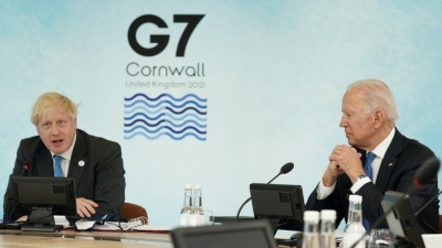 Johnson (Βρετανία): Η ομάδα G7 δεσμεύθηκε στη διανομή 1 δισεκ. δόσεων εμβολίων κατά της Covid-19