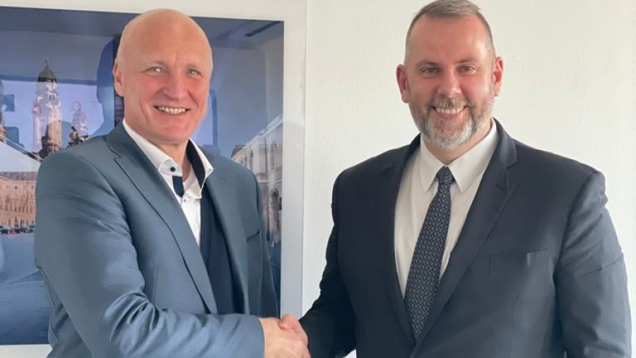 Η Sunlight Group αποκτά το 100% της Triathlon Holding - Ευκαιρίες για ηλεκτροκίνηση, αποθήκευση ενέργειας