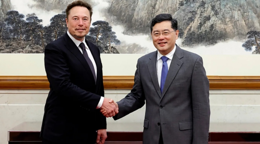 Wall Street vs Biden: Γιατί η Κίνα στρώνει «κόκκινο χαλί» στους Αμερικάνους CEO και  υποδέχεται βροχή από επενδύσεις