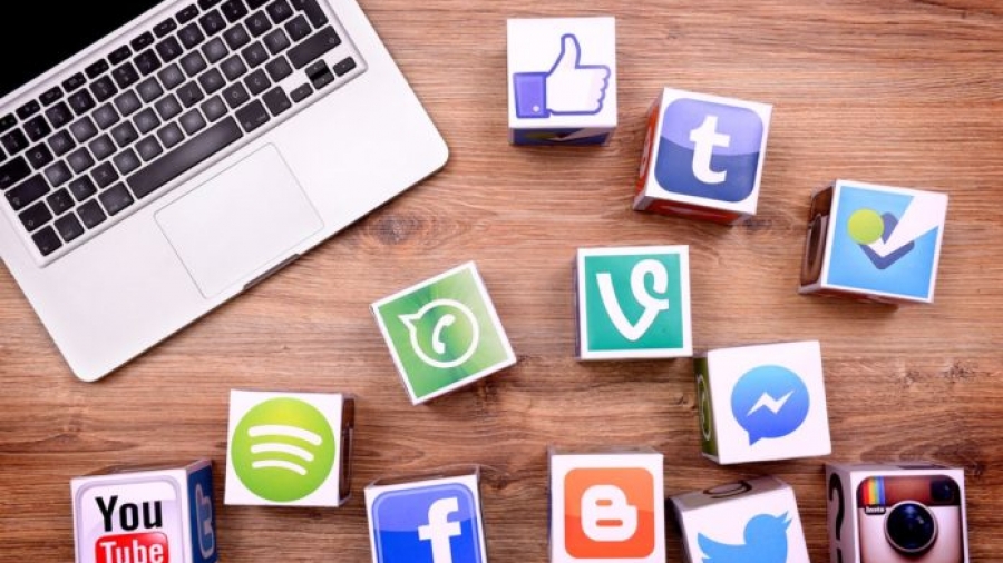 Ταξίδια: Διαδίκτυο και social media διαμορφώνουν τάσεις – Τι δείχνει μελέτη