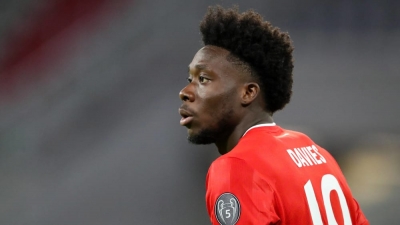 Μπάγερν: Με ήπια μυοκαρδίτιδα ο ποδοσφαιριστής Alphonso Davies μετά από νόσηση με covid-19