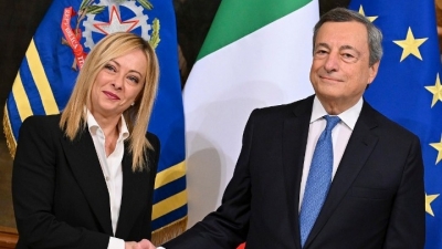 Ιταλία: Ανέλαβε την πρωθυπουργία από τον Draghi η Meloni, που δηλώνει τώρα… ανήσυχη για την ανθεκτικότητα της ΕΕ