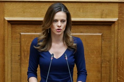 Αχτσιόγλου (ΣΥΡΙΖΑ): Καμία ενίσχυση ενόψει Χριστουγέννων από την κυβέρνηση