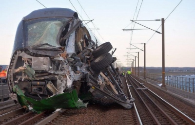 Μετωπική σύγκρουση - σοκ στη Δανία: Δύο τρένα συγκρούονται στα... τυφλά με δεκάδες τραυματίες