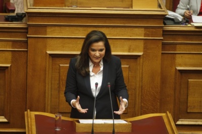 Πλειστηριασμούς πρώτης κατοικίας για χρέη στο δημόσιο καταγγέλλει η Ντόρα Μπακογιάννη