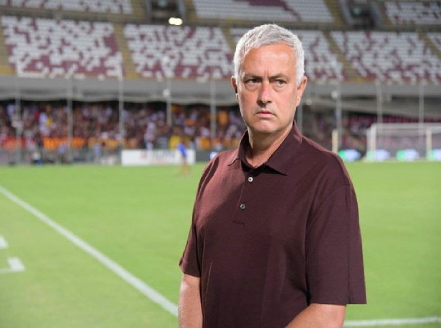 Ζοζέ Μουρίνιο: Απόλαυσε τη νίκη της Ρόμα με πίτσα και αναψυκτικό!