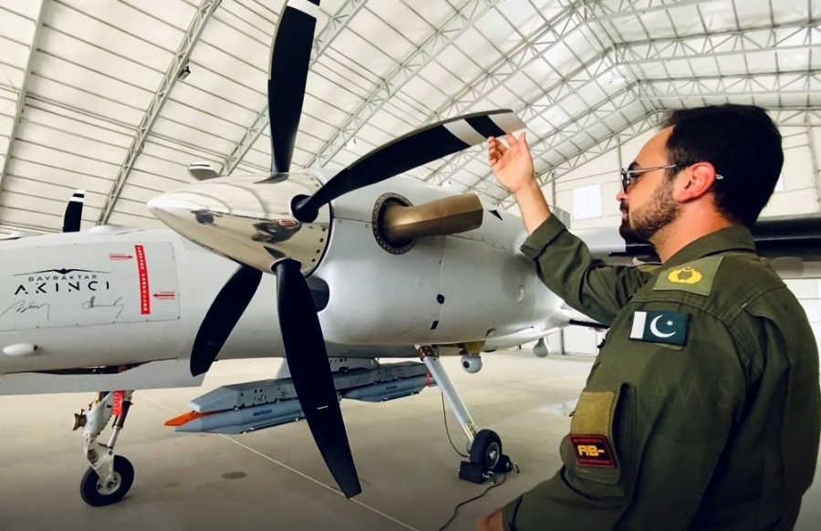 Το Πακιστάν παίρνει μαχητικά αεροσκάφη JF-17 Block 3 από την Τουρκία την ώρα που εκλιπαρεί να δάνεια από το ΔΝΤ