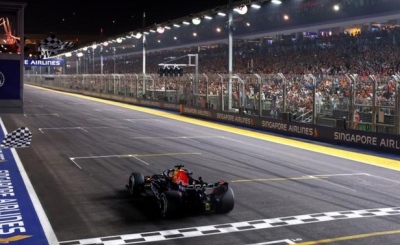 Formula 1: Θρίαμβος Verstappen στη Σιγκαπούρη – Ιστορική νίκη για Red Bull και δεύτερη συνεχόμενη επιτυχία