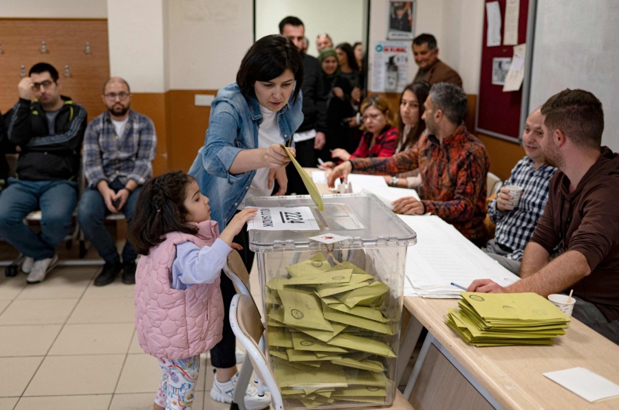 Τουρκία – προεδρικές εκλογές 2023: Έκλεισαν οι κάλπες  – Μαζική η συμμετοχή των ψηφοφόρων