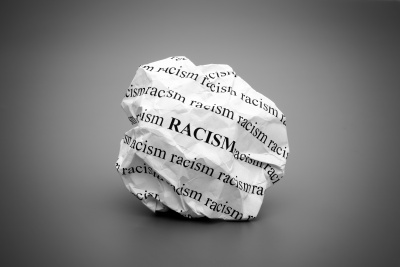 Διεύρυνση του ρατσισμού στις γειτονιές «βλέπουν» ανθρωπιστικές οργανώσεις