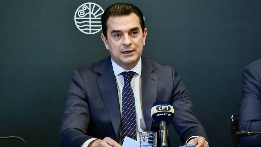 Σκρέκας: Δεν θα κοπεί το ρεύμα σε καταναλωτές που άλλαξαν πάροχο και έχουν οφειλές στον προηγούμενο