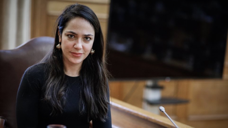 «Εσύ πού μένεις, Δόμνα» έγραψε ο Ρουβίκωνας στο πολιτικό γραφείο της Μιχαηλίδου