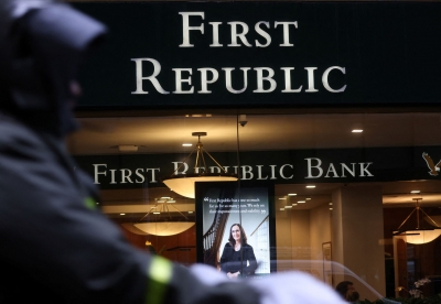 First Republic Bank: Πτώση κερδών άνω του 30% το α' τρίμηνο του 2023 - Mείωση καταθέσεων κατά 72 δισ. δολ