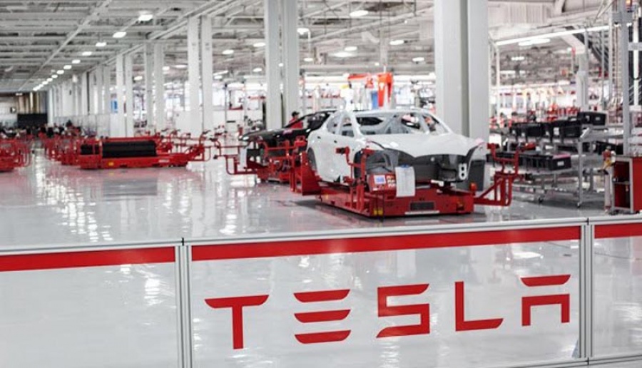 H χασούρα για την Tesla συνεχίζεται με ζημιές 784 εκατ. δολαρίων