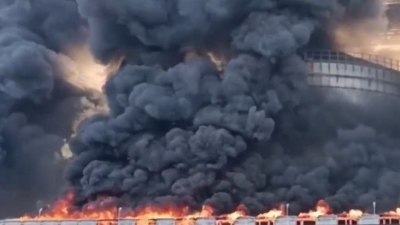 Μεγάλης κλίμακας πυρκαγιά ξέσπασε σε λιμάνι κοντά στην Οδησσό, εκρήξεις και στο Dnipropetrovsk