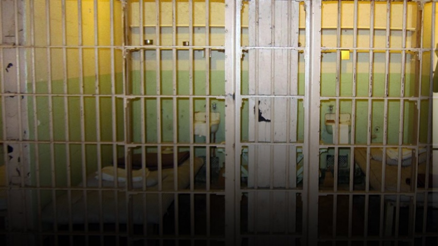 Θάνατος κρατούμενου στα κρατητήρια του Κεντρικού Λιμεναρχείου Ελευσίνας