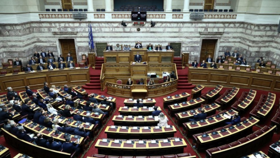 Βουλή: Εκλογή ΠτΔ και δημοψηφίσματα στη σημερινή συζήτηση για την Αναθεώρηση του Συντάγματος