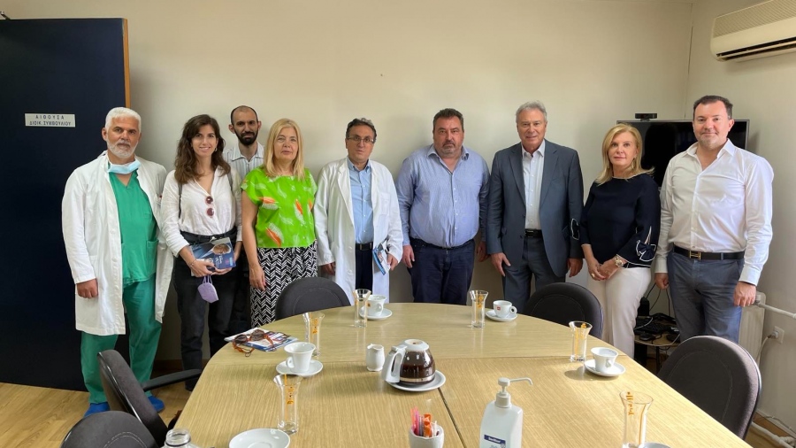 Περιφέρεια Αττικής: Επίσκεψη - μήνυμα του Γιάννη Σγουρού για το ΕΣΥ