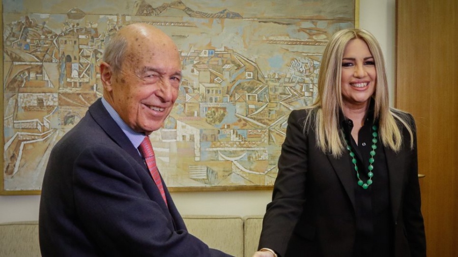 Συνάντηση Γεννηματά – Σημίτη στη Βουλή – Στο επίκεντρο το συνέδριο του ΠΑΣΟΚ