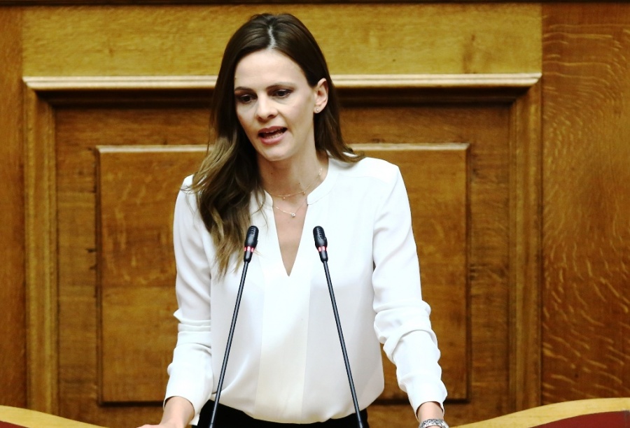 Αχτσιόγλου: Η ΝΔ αυξάνει κατά δεκάδες χιλιάδες τις απλήρωτες συντάξεις