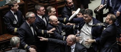 Ένταση στο Ιταλικό Κοινοβούλιο κατά την συζήτηση του προϋπολογισμού- Προς παραίτηση ο Tria - Ετοιμάζει ανασχηματισμό ο Salvini;