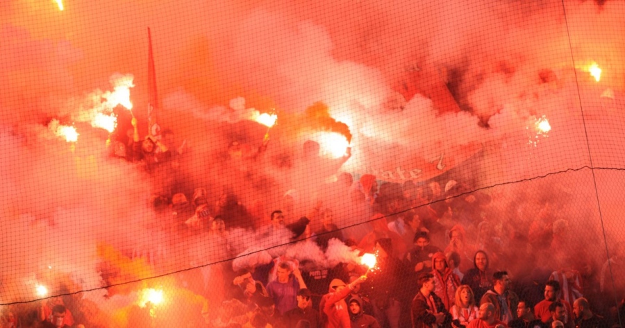 Νέα πραγματικότητα μέσα στα γήπεδα – Ηλεκτρονικό ατομικό εισιτήριο, μία λέσχη ανά ομάδα, κάμερες και αυτόματες κυρώσεις