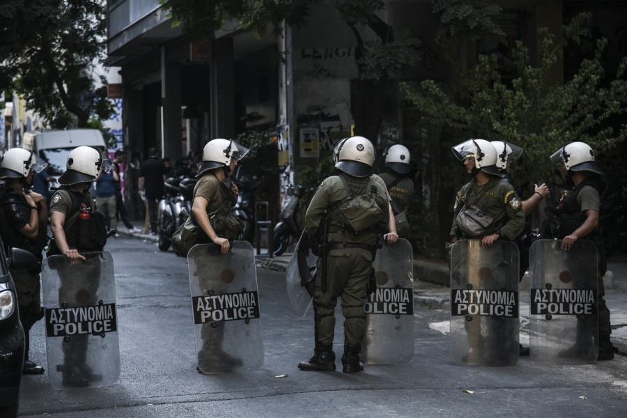 Συγκρούσεις οπαδών στου Ζωγράφου  - Σε 22 προσαγωγές προχώρησε η αστυνομία