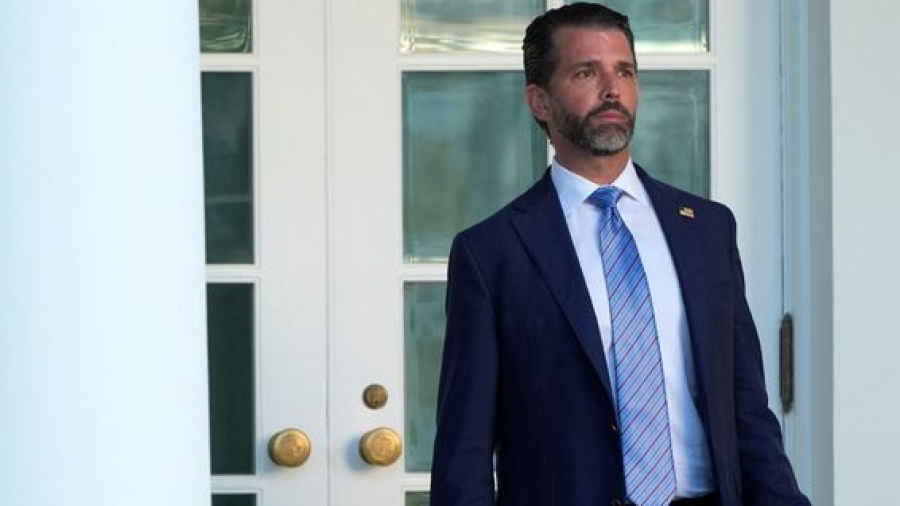 Donald Trump Jr: Οι ολιγάρχες στην Ουκρανία κλέβουν τα πάντα και στέλνουν τους αγρότες στον πόλεμο να σκοτωθούν