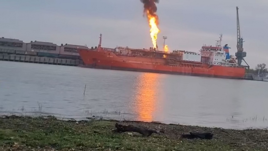 Russian awe on the Danube - Unprecedented Geran attack set Turkish LPG tanker ablaze - Tri-national… shock