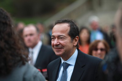 Ο μεγαλοεπενδυτής John Paulson μετέτρεψε το fund του σε «ατομική» επιχείρηση