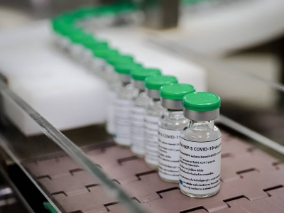 Πορτογαλία: Αποχωρούν οι Βρετανοί τουρίστες για να γλιτώσουν την καραντίνα  - Εμβολιάζει τις ηλικίες 12 - 18 η Γερμανία