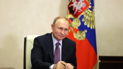 Ο Putin άλλαξε πρέσβεις σε Λονδίνο και Παρίσι - Τι κρύβεται πίσω από τις αλλαγές προσωπικού;