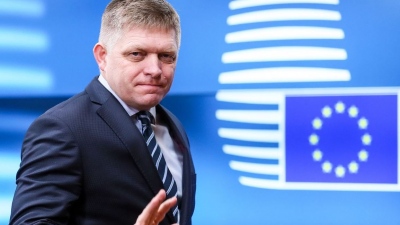 «Προοδευτικές ανοησίες» - O Fico (Σλοβακία) απορρίπτει τις επιταγές της ΕΕ - Δικαστική επίθεση από Κομισιόν