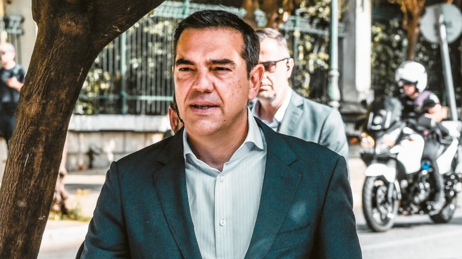 Ο Τσίπρας και τα φαντάσματα της Αριστεράς που περιμένουν να επιστρέψουν