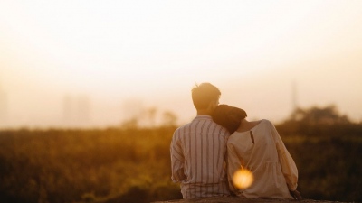 Εθισμός στην αγάπη: Πώς η συναισθηματική εξάρτηση καταστρέφει την ψυχή και την αυτοεκτίμηση