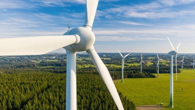 Η διασπορά «ασπίδα» στις αρνητικές τιμές - Ευκαιρίες σε αιολικά πάρκα αναζητεί η ΔΕΗ