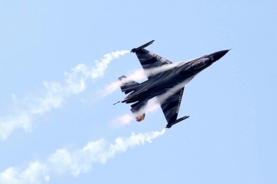Η Γαλλία θα εκπαιδεύσει Ουκρανούς πιλότους στα F-16