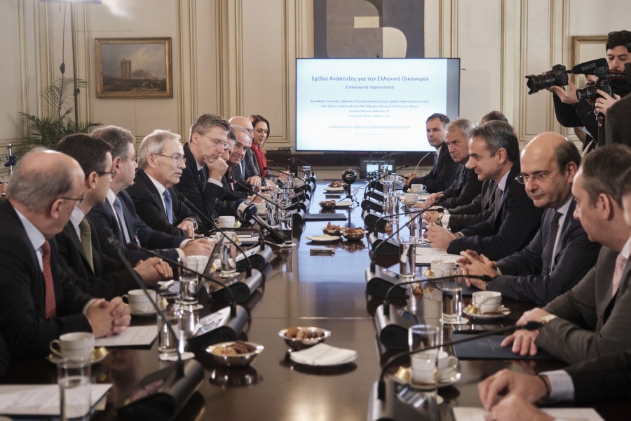 Στο ΚΥΣΟΙΠ οι βασικοί άξονες για την ανάπτυξη - Μητσοτάκης: Φιλόδοξο το σχέδιό μας - Πισσαρίδης: Πολιτική βούληση για μεταρρυθμίσεις