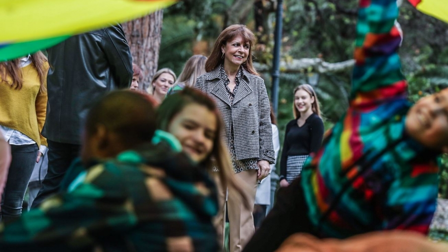 Σακελλαροπούλου: Διαρκές έγκλημα η βία κατά των παιδιών, λεκτική, σωματική, σεξουαλική - Ας μην κωφεύουμε στην βουβή κραυγή