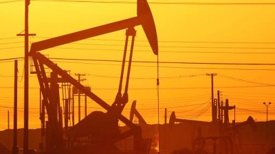 Σε υψηλό έξι εβδομάδων το πετρέλαιο μετά την πτώση των αμερικανικών αποθεμάτων