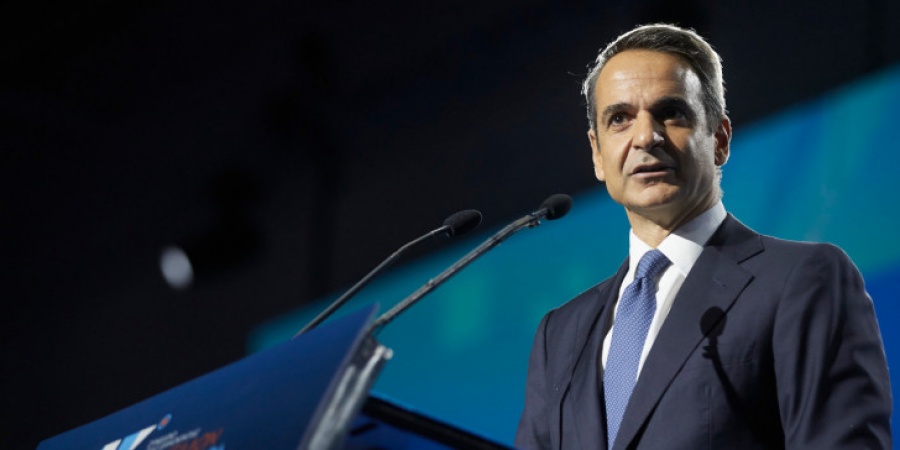 Παρά το ναυάγιο της Συνόδου Κορυφής, ο Μητσοτάκης επιμένει στο corona bond