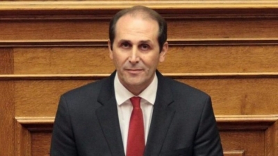 Βεσυρόπουλος (υφ. Οικονομικών): Η κυβέρνηση συνεχίζει να προχωρά με διαρκείς θεσμικές παρεμβάσεις