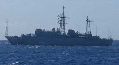 Red alert: The Russian spy ship Kareliya at 15 nautical miles from Hawaii of the USA