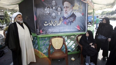Βουβό πένθος αλλά και κρυφοί πανηγυρισμοί στο διαιρεμένο Ιράν