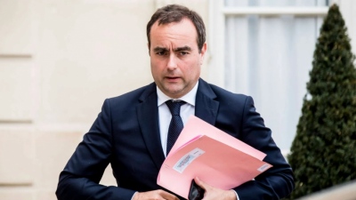 Πολιτικό χάος χωρίς ορατό τέλος στη Γαλλία μετά την παραίτηση Lecornu