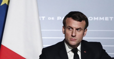 Macron: Ανοιχτό το ενδεχόμενο να γίνει υποχρεωτικός ο εμβολιασμός στη Γαλλία